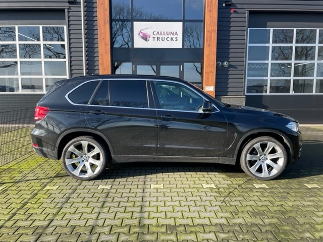 BMW X5 XDRIVE 30d - سيارة دفع رباعي: صور 5 BMW X5 XDRIVE 30d - سيارة دفع رباعي: صور 5