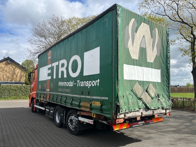 Mercedes Benz Actros 2642 6x2 Mega BDF met zeilbak - شاحنة ستارة: صور 4 Mercedes Benz Actros 2642 6x2 Mega BDF met zeilbak - شاحنة ستارة: صور 4