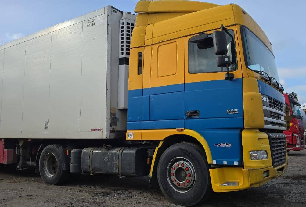 DAF XF 105 - شاحنة جرار: صور 1 DAF XF 105 - شاحنة جرار: صور 1