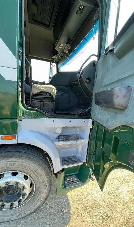 DAF XF 95.430 Tractor unit - شاحنة جرار: صور 3 DAF XF 95.430 Tractor unit - شاحنة جرار: صور 3