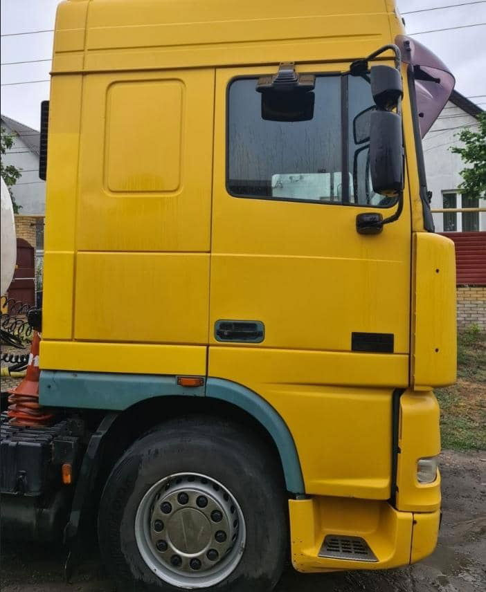 DAF XF 95 Tractor unit - شاحنة جرار: صور 3 DAF XF 95 Tractor unit - شاحنة جرار: صور 3