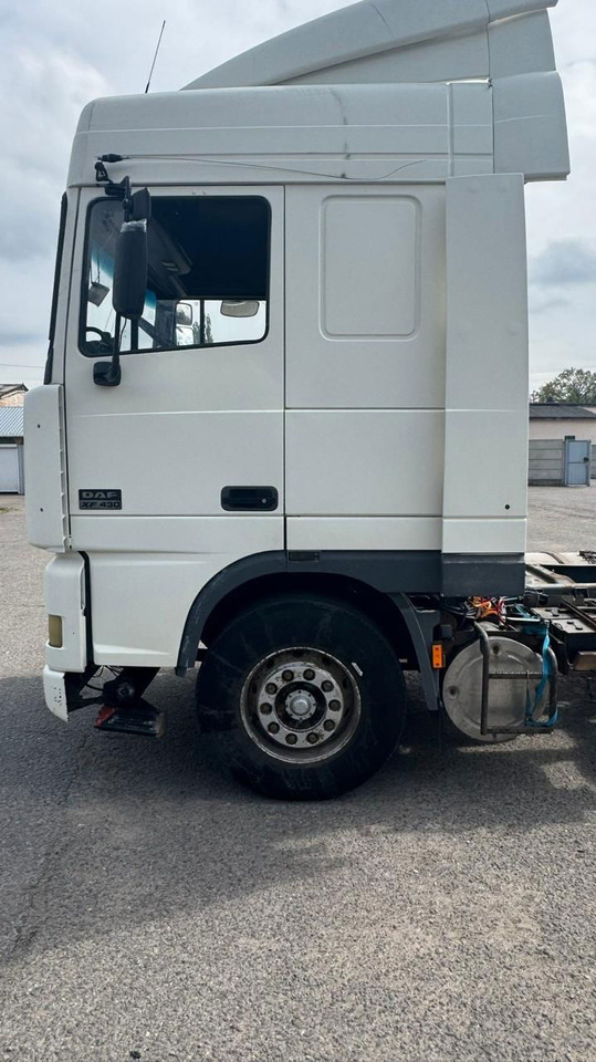 DAF XF 95 Tractor unit - شاحنة جرار: صور 4 DAF XF 95 Tractor unit - شاحنة جرار: صور 4