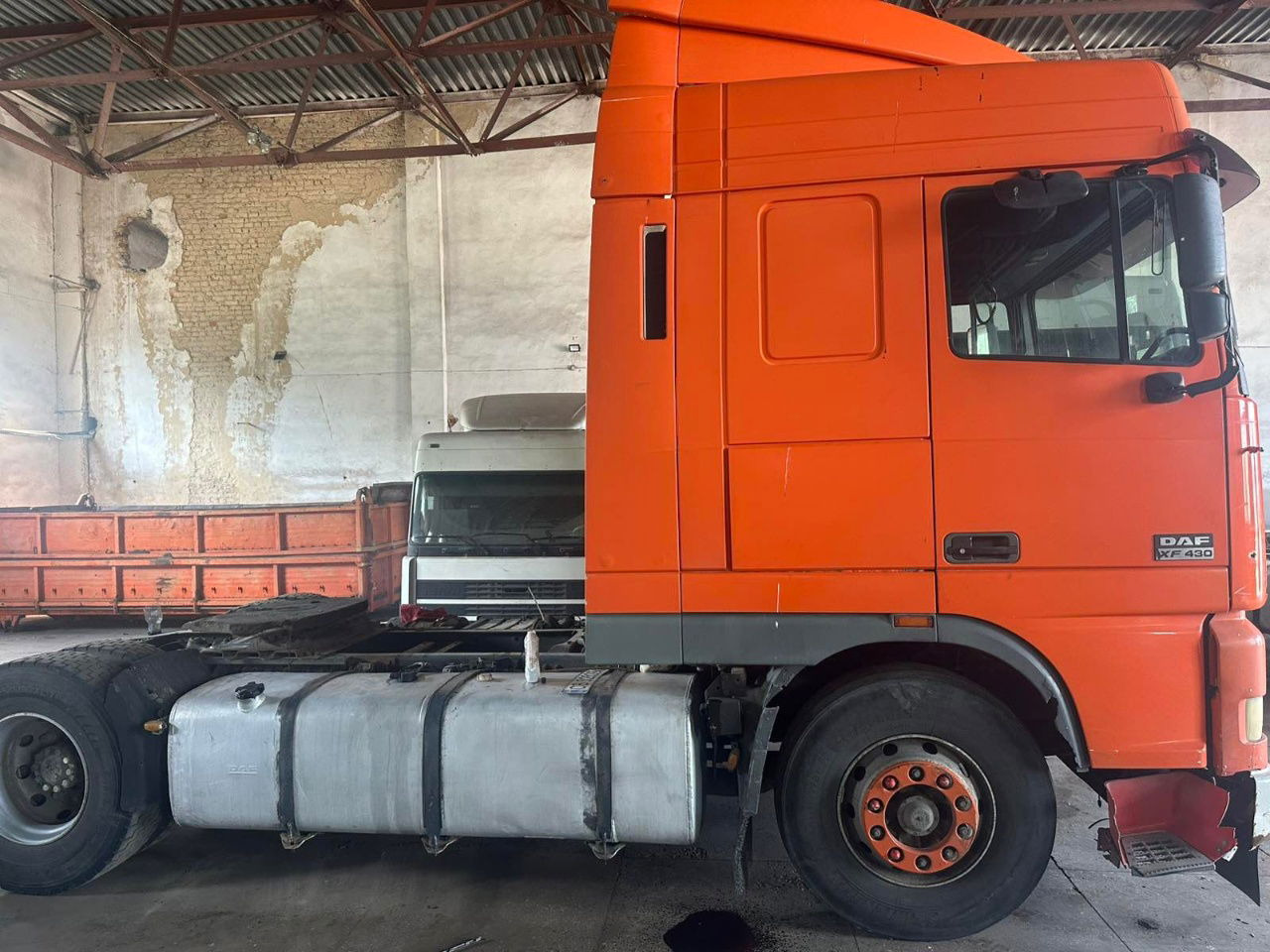 DAF XF 95 Tractor unit - شاحنة جرار: صور 2 DAF XF 95 Tractor unit - شاحنة جرار: صور 2