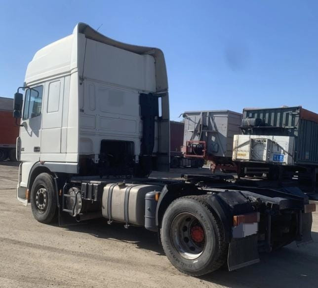 DAF XF 95 - شاحنة جرار: صور 3 DAF XF 95 - شاحنة جرار: صور 3
