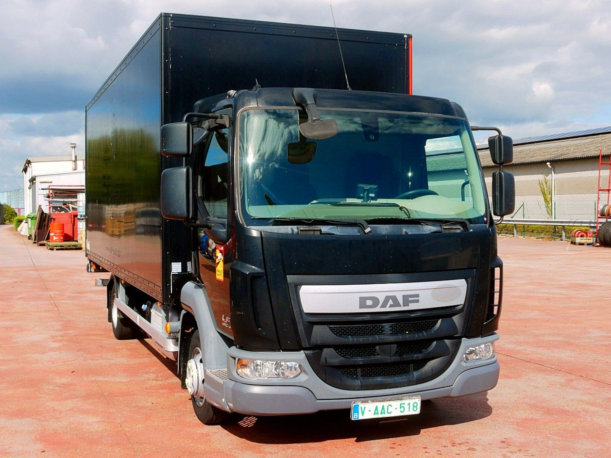 DAF LF FA 180 MEUBEL KOFFER LBW LUFT FEDERUNG AIRCO - بصندوق مغلق شاحنة: صور 1 DAF LF FA 180 MEUBEL KOFFER LBW LUFT FEDERUNG AIRCO - بصندوق مغلق شاحنة: صور 1