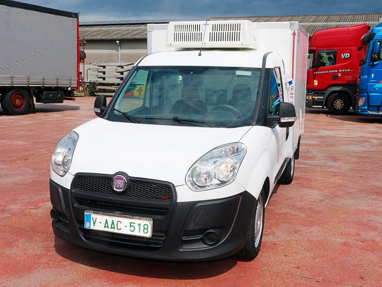 Fiat DOBLO 1.3 KUHLKOFFER RELEC FROID TR 22 -20C - الشاحنات الصغيرة المبردة: صور 4 Fiat DOBLO 1.3 KUHLKOFFER RELEC FROID TR 22 -20C - الشاحنات الصغيرة المبردة: صور 4