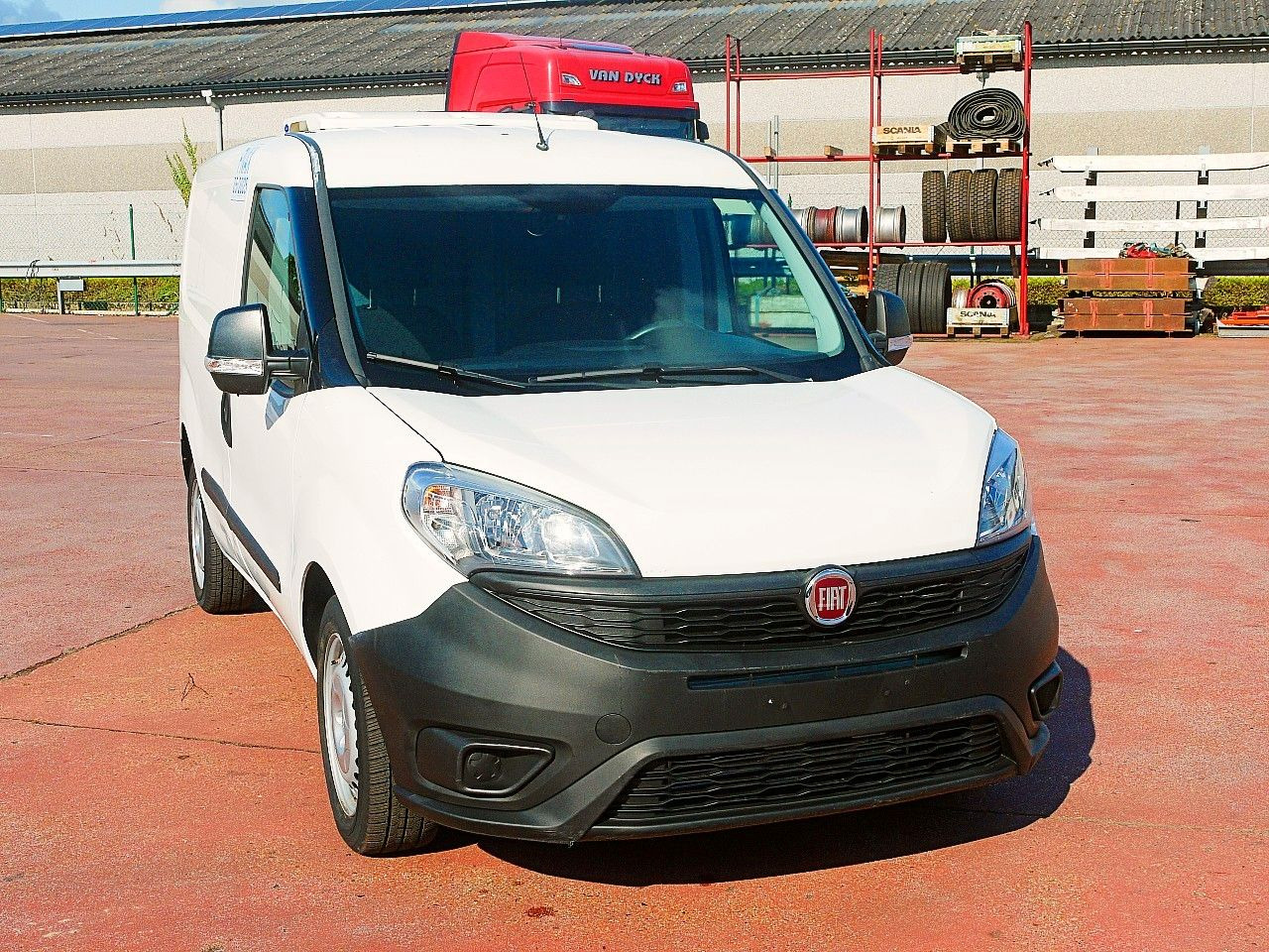Fiat DOBLO 1.4 KUHLKASTENWAGEN CARRIER NEOS -20c E6 - الشاحنات الصغيرة المبردة: صور 1 Fiat DOBLO 1.4 KUHLKASTENWAGEN CARRIER NEOS -20c E6 - الشاحنات الصغيرة المبردة: صور 1