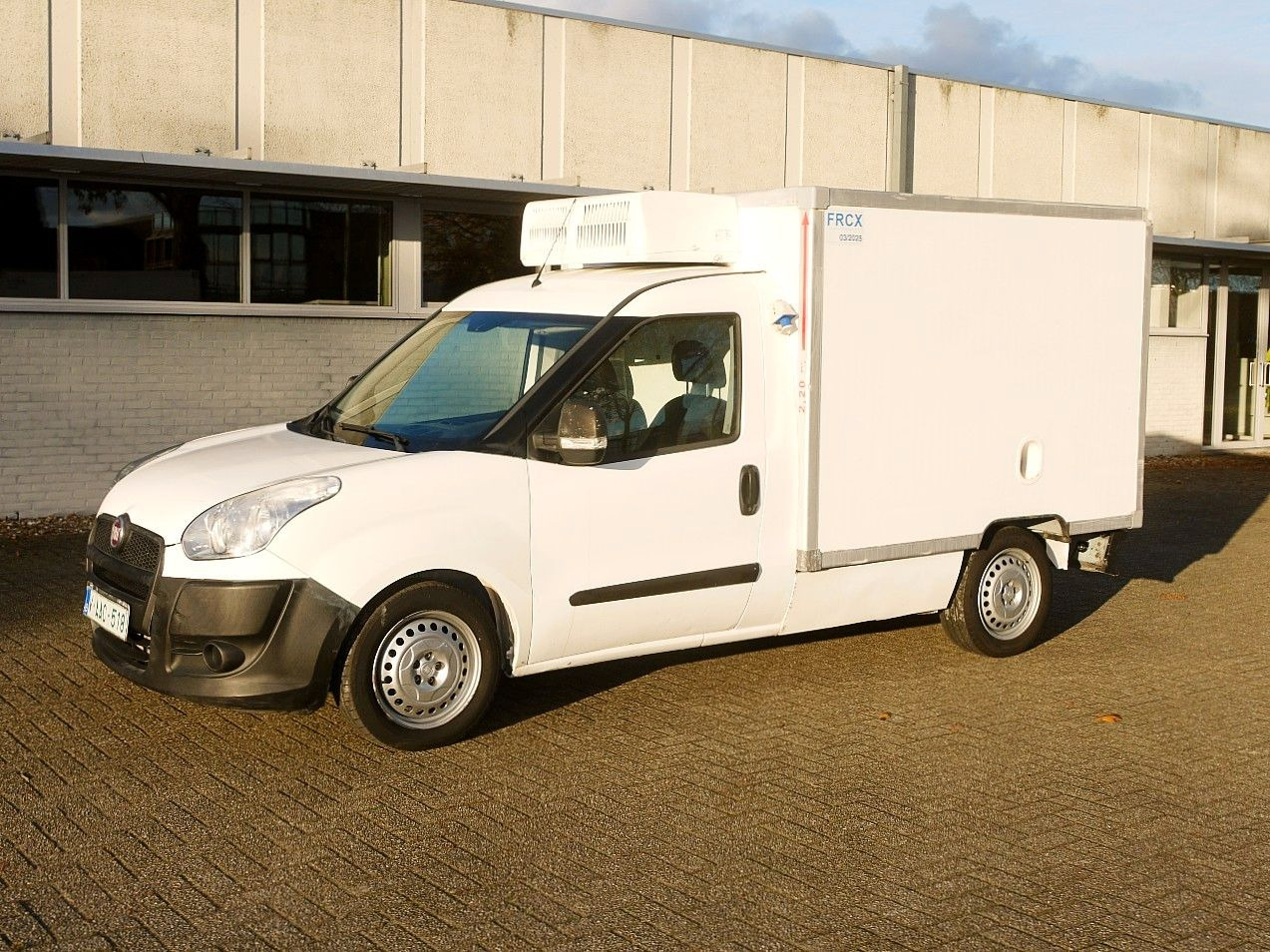 Fiat DOBLO 1.6 KUHLKOFFER CARRIER XARIOS -20 / AIRCO - الشاحنات الصغيرة المبردة: صور 5 Fiat DOBLO 1.6 KUHLKOFFER CARRIER XARIOS -20 / AIRCO - الشاحنات الصغيرة المبردة: صور 5