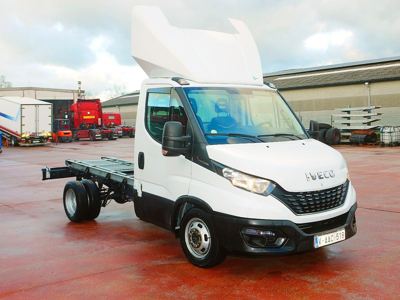 Iveco 35C14 DAILY FAHRGESTELL - الشاسيه شاحنة: صور 2 Iveco 35C14 DAILY FAHRGESTELL - الشاسيه شاحنة: صور 2