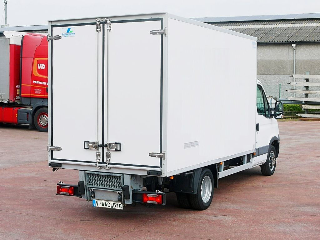 Iveco 35C15 3.0 DAILY KUHLKOFFER CARRIER XARIOS 600 MT - الشاحنات الصغيرة المبردة: صور 5 Iveco 35C15 3.0 DAILY KUHLKOFFER CARRIER XARIOS 600 MT - الشاحنات الصغيرة المبردة: صور 5