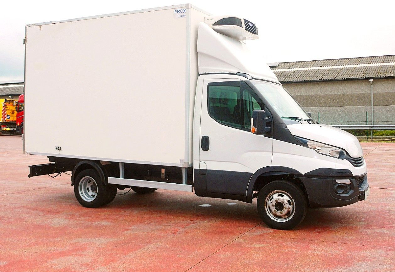 Iveco 35C16 DAILY FLEISH BAHNEN + HACKEN CARRIER PULSR - الشاحنات الصغيرة المبردة: صور 3 Iveco 35C16 DAILY FLEISH BAHNEN + HACKEN CARRIER PULSR - الشاحنات الصغيرة المبردة: صور 3