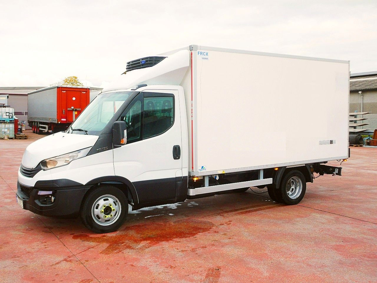 Iveco 35C16 DAILY KUHLKOFFER CARRIER XARIOS 350 - الشاحنات الصغيرة المبردة: صور 4 Iveco 35C16 DAILY KUHLKOFFER CARRIER XARIOS 350 - الشاحنات الصغيرة المبردة: صور 4