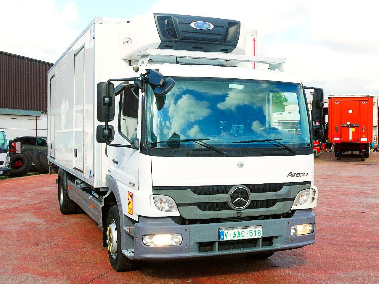 Mercedes-Benz 1218 ATEGO KUHLKOFFER CARRIER SUPRA 550 LBW - مبردة شاحنة: صور 1 Mercedes-Benz 1218 ATEGO KUHLKOFFER CARRIER SUPRA 550 LBW - مبردة شاحنة: صور 1