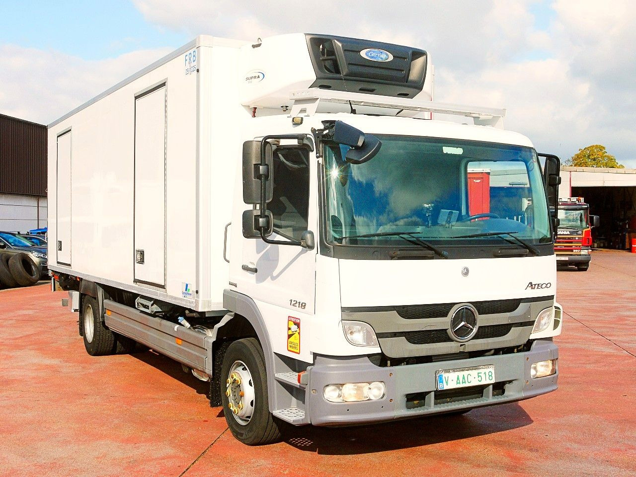 Mercedes-Benz 1218 ATEGO KUHLKOFFER CARRIER SUPRA 550 LBW - مبردة شاحنة: صور 2 Mercedes-Benz 1218 ATEGO KUHLKOFFER CARRIER SUPRA 550 LBW - مبردة شاحنة: صور 2