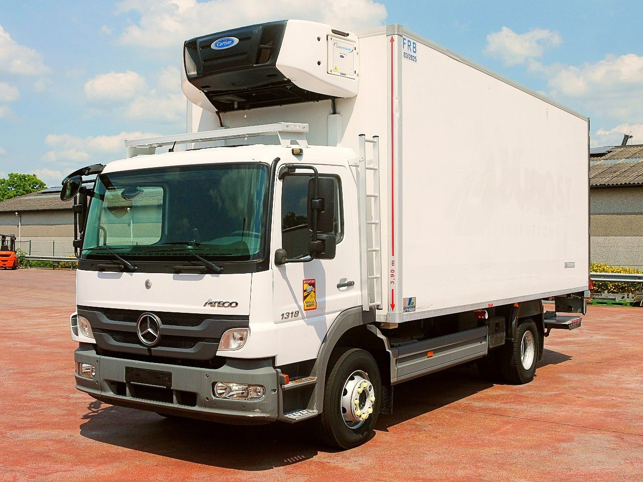 Mercedes-Benz 1318 ATEGO FLEISH KUHLKOFFER CARRIER SUPRA 750 - مبردة شاحنة: صور 3 Mercedes-Benz 1318 ATEGO FLEISH KUHLKOFFER CARRIER SUPRA 750 - مبردة شاحنة: صور 3