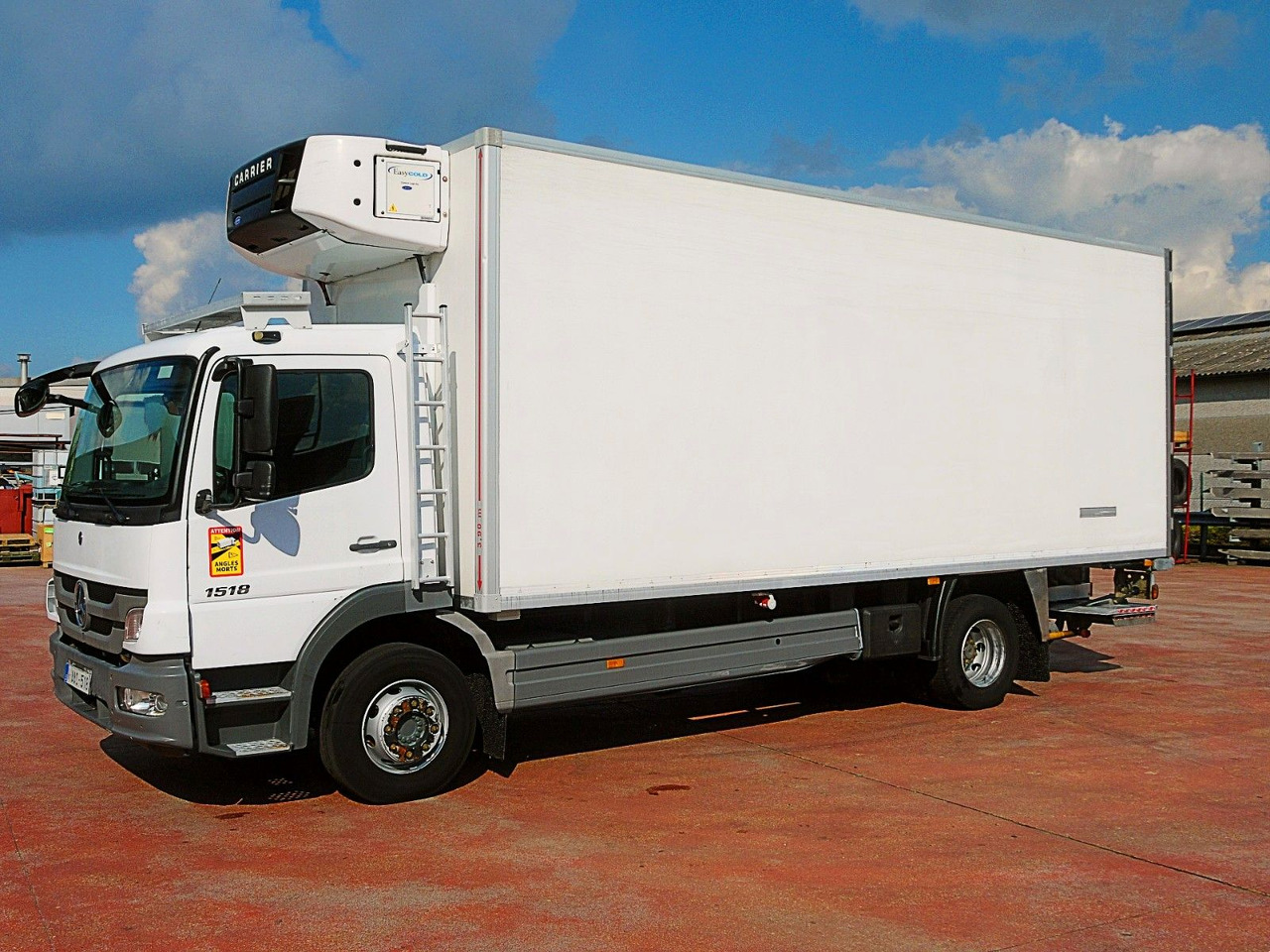 Mercedes-Benz 1518 ATEGO KUHLKOFER CARRIER SUPRA 850 Mult LUFT - مبردة شاحنة: صور 4 Mercedes-Benz 1518 ATEGO KUHLKOFER CARRIER SUPRA 850 Mult LUFT - مبردة شاحنة: صور 4