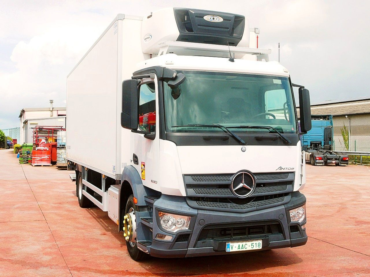 Mercedes-Benz 1830 ANTOS KUHLKOFFER CARRIER SUPRA 850 - مبردة شاحنة: صور 1 Mercedes-Benz 1830 ANTOS KUHLKOFFER CARRIER SUPRA 850 - مبردة شاحنة: صور 1