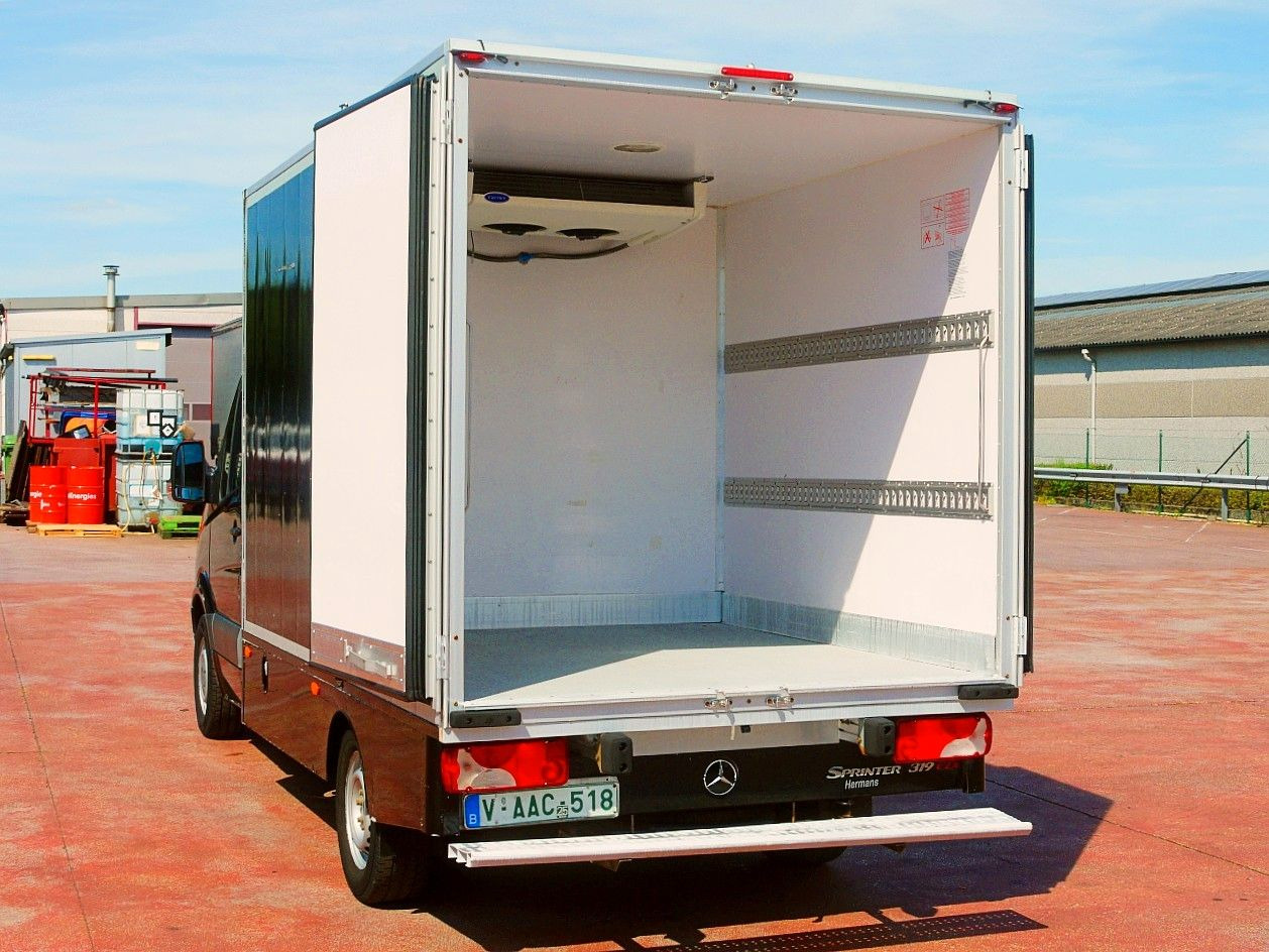الشاحنات الصغيرة المبردة Mercedes-Benz 319 SPRINTER V6 KUHLKOFFER CARRIER PULSOR 600 MT: صور 8