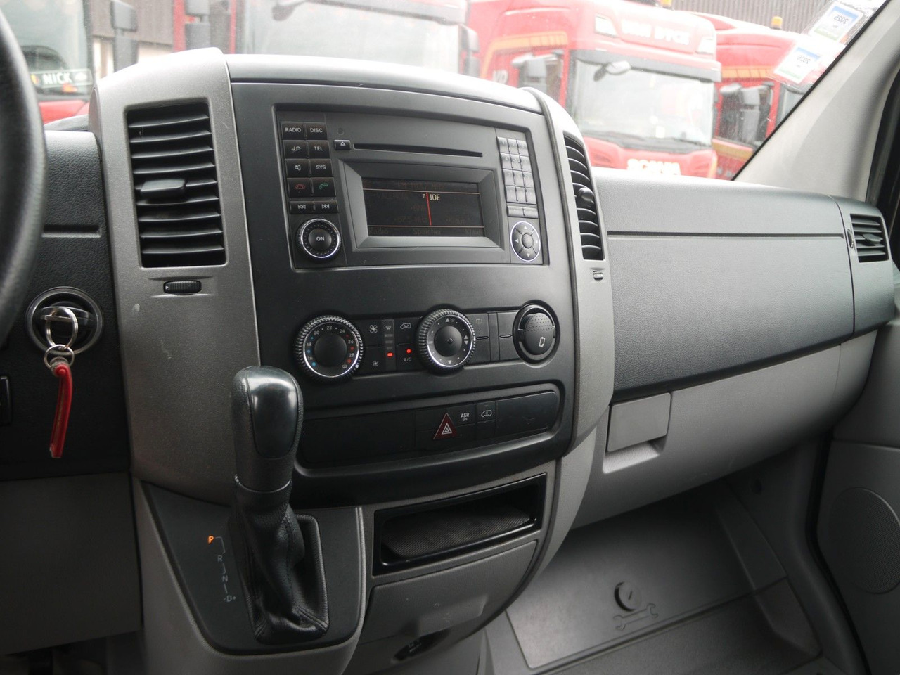 الشاحنات الصغيرة المبردة Mercedes-Benz 319 SPRINTER V6 KUHLKOFFER CARRIER PULSOR 600 MT: صور 15