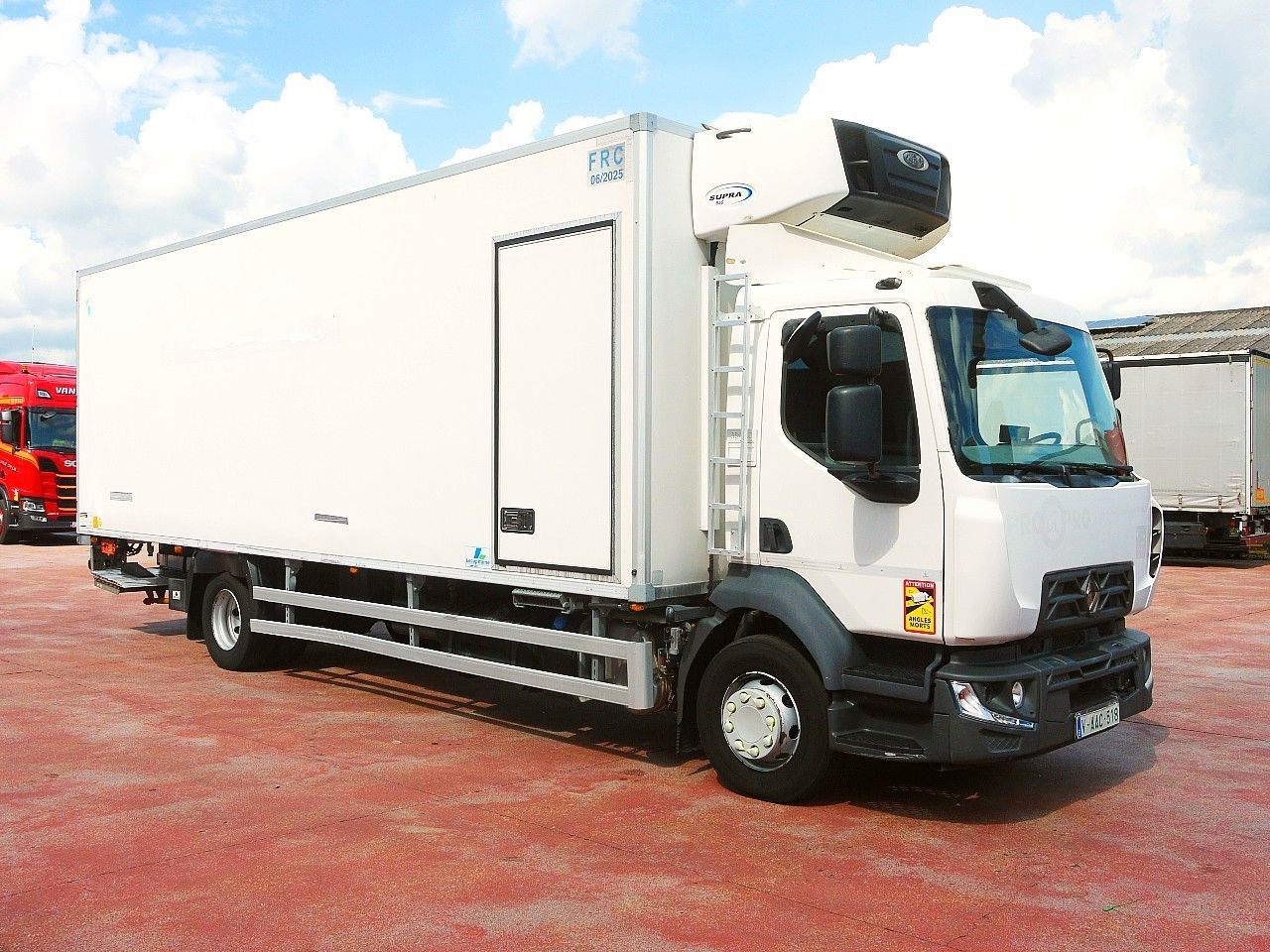 Renault D 16 250 KUHLKOFER CARRIER SUPRA 850 / KLIMA A/C - مبردة شاحنة: صور 2 Renault D 16 250 KUHLKOFER CARRIER SUPRA 850 / KLIMA A/C - مبردة شاحنة: صور 2