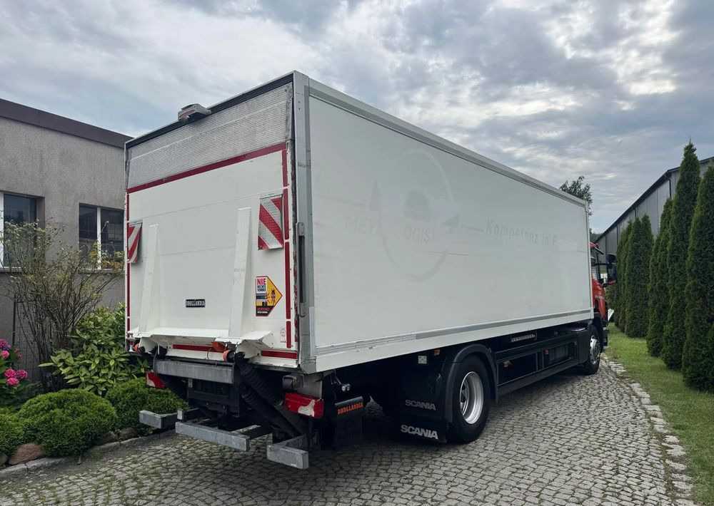 مبردة شاحنة Scania P250: صور 6