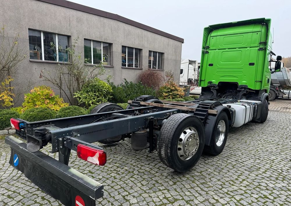 الشاسيه شاحنة Scania R450: صور 6