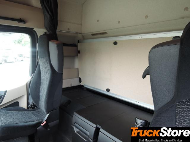 شاحنة جرار Mercedes-Benz Actros 1843 LS: صور 8 شاحنة جرار Mercedes-Benz Actros 1843 LS: صور 8