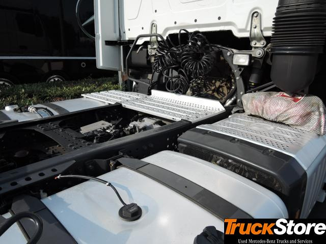 Mercedes-Benz Actros 1848 LS - شاحنة جرار: صور 2 Mercedes-Benz Actros 1848 LS - شاحنة جرار: صور 2