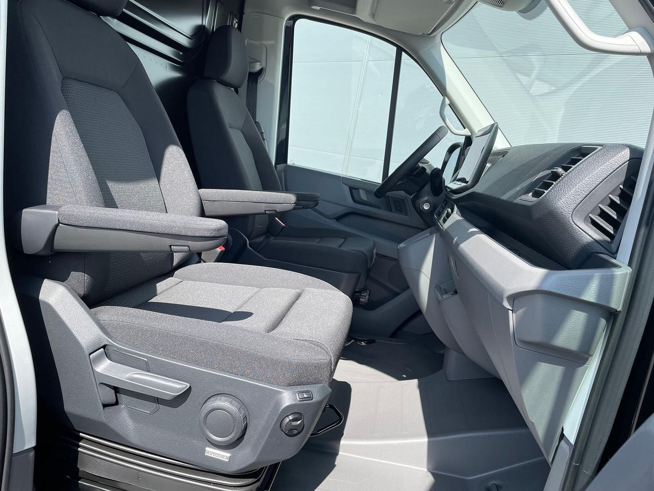 فان MAN TGE 3.180 L3H2 Kasten LED NAVI ACC LED STANDHZ: صور 28