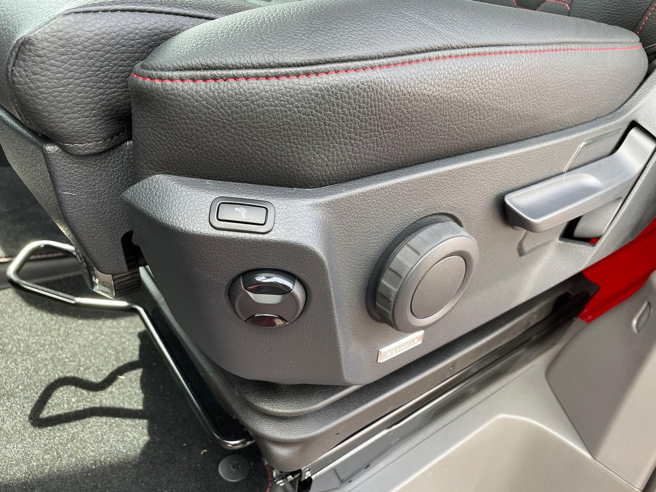 فان MAN TGE 3.180 L3H3 Individual S BF3+ BEGLEITFAHRZEUG: صور 45 فان MAN TGE 3.180 L3H3 Individual S BF3+ BEGLEITFAHRZEUG: صور 45