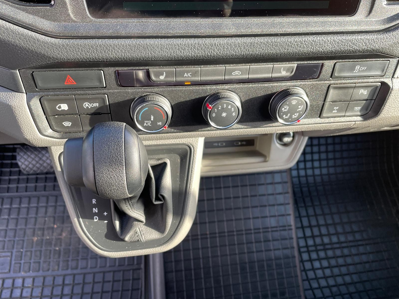 فان, الشاحنات الصغيرة كابينة مزدوجة MAN TGE 3.180 L3H3 MIXTO 4x4 AUTOM DIFF AHK ACC NAV: صور 21