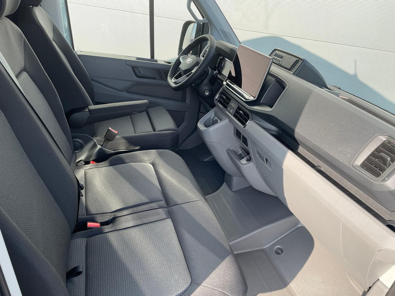 سيارة MAN TGE 5.160 Kasten L5H3 5t LED KAMERA NAV STANDHZ: صور 34 سيارة MAN TGE 5.160 Kasten L5H3 5t LED KAMERA NAV STANDHZ: صور 34