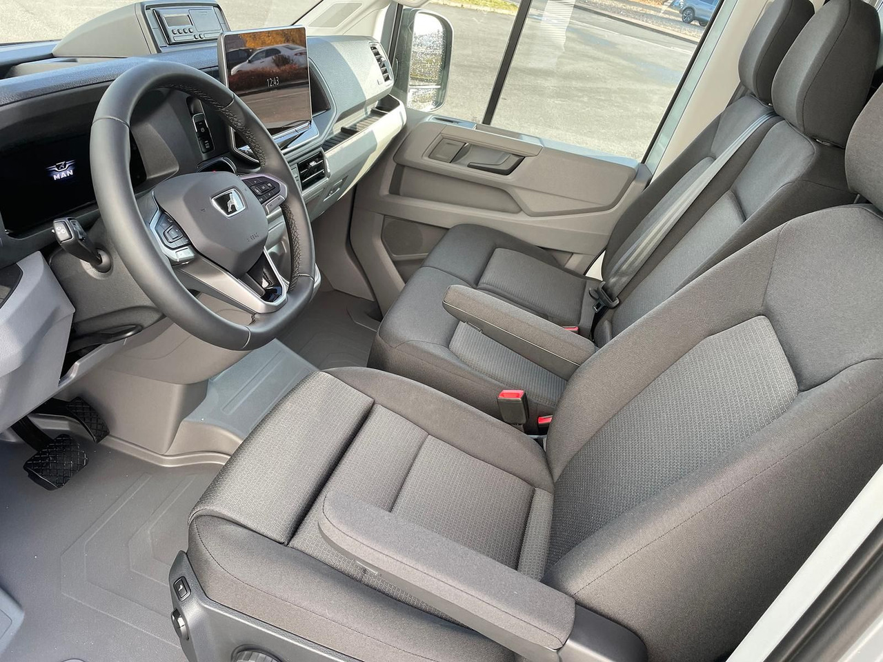 سيارة MAN TGE 5.160 Kasten L5H3 5t LED KAMERA NAV STANDHZ: صور 32 سيارة MAN TGE 5.160 Kasten L5H3 5t LED KAMERA NAV STANDHZ: صور 32