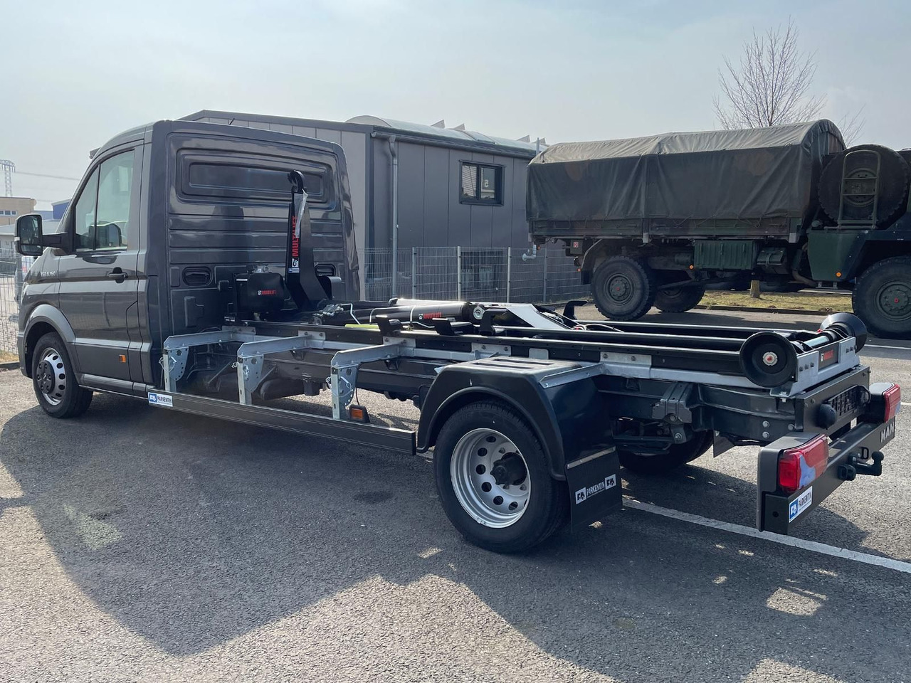 MAN TGE 6.160 Fahrgestell L4 Multilift Abrollkipper - الشاسيه شاحنة: صور 5 MAN TGE 6.160 Fahrgestell L4 Multilift Abrollkipper - الشاسيه شاحنة: صور 5