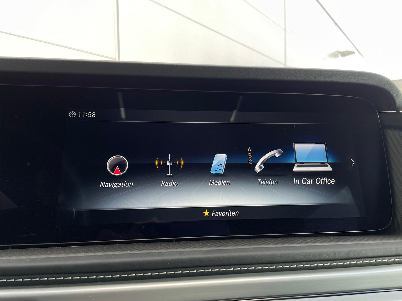 سيارة دفع رباعي Mercedes-Benz AMG G 63 4x4² 360° LEDER SHD NIGHT BURMESTER: صور 32