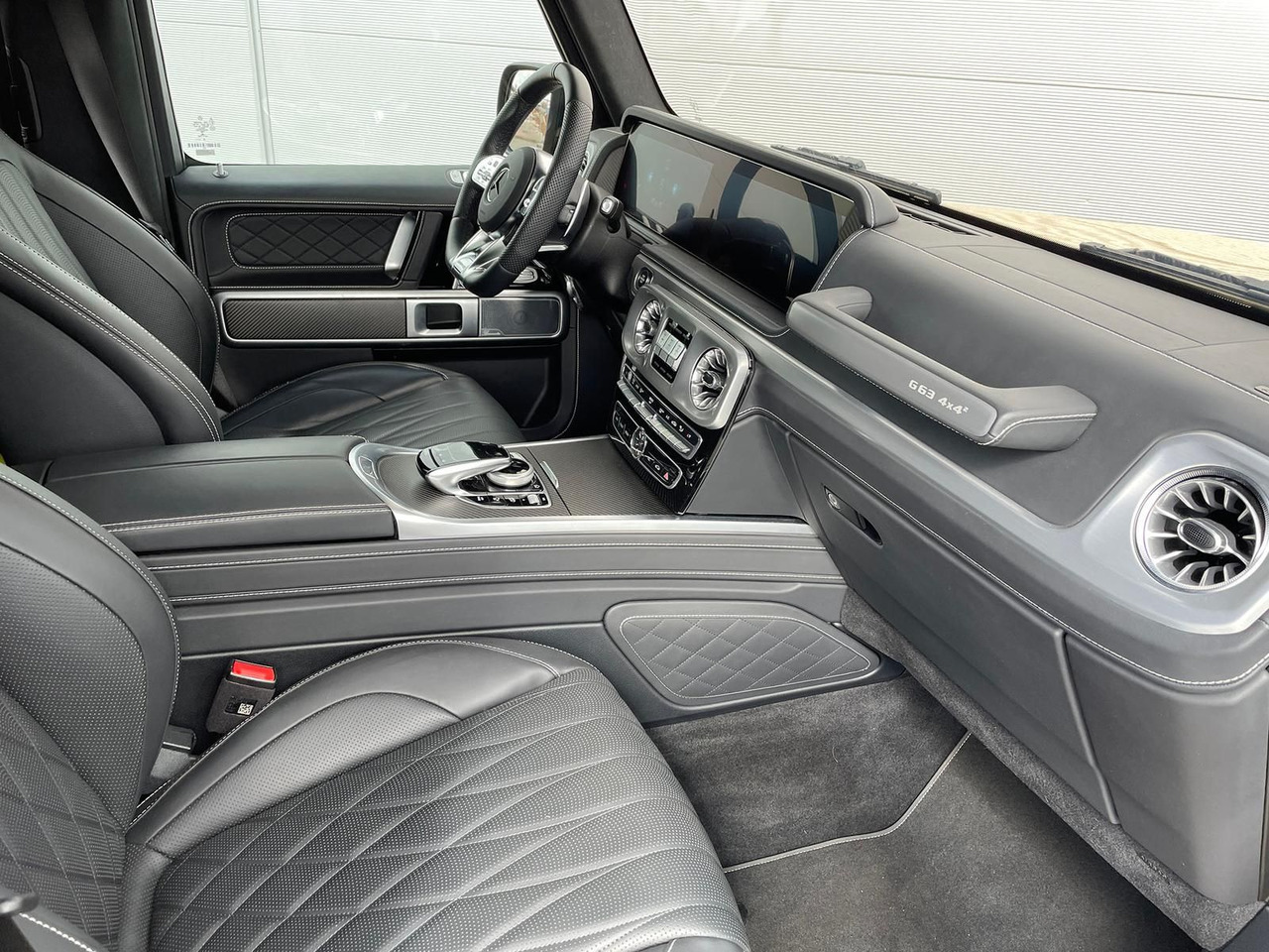 سيارة دفع رباعي Mercedes-Benz AMG G 63 4x4² 360° LEDER SHD NIGHT BURMESTER: صور 16