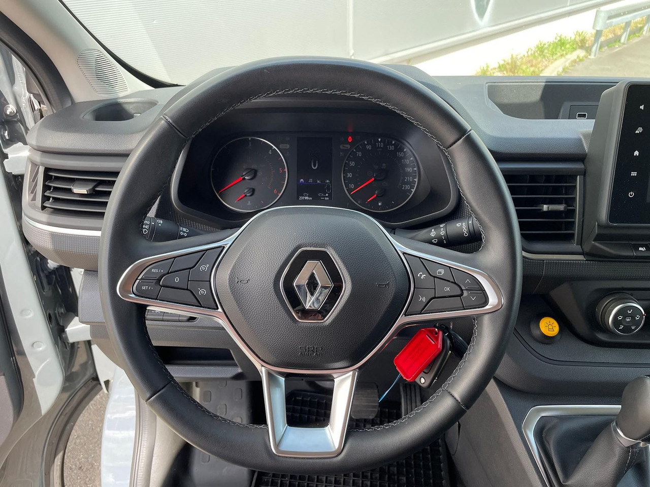 فان Renault Trafic Kasten RED EDITION L1H1 AHK LED DAB MFL: صور 15