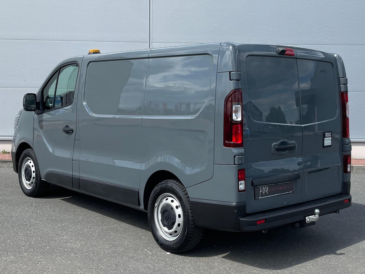 فان Renault Trafic Kasten RED EDITION L1H1 AHK LED DAB MFL: صور 8