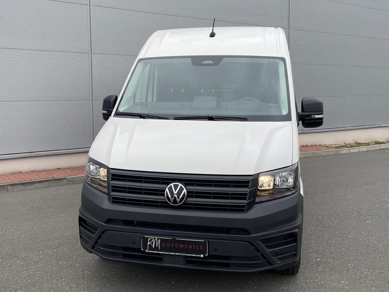 Volkswagen Crafter Kasten 35 L3H3 Autom. NAVI DAB PDC TEMP - فان: صور 4 Volkswagen Crafter Kasten 35 L3H3 Autom. NAVI DAB PDC TEMP - فان: صور 4