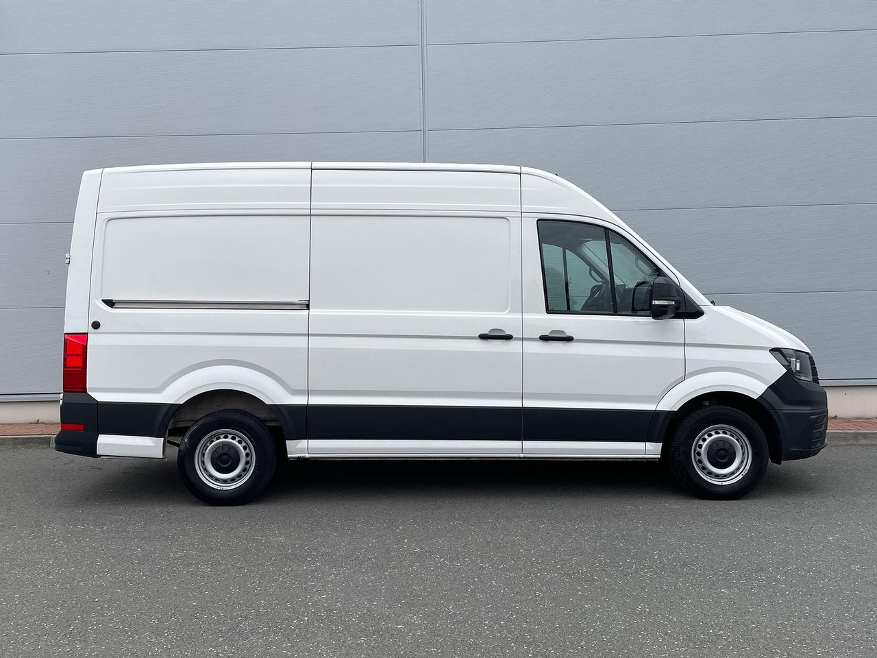 Volkswagen Crafter Kasten 35 L3H3 Autom. NAVI DAB PDC TEMP - فان: صور 5 Volkswagen Crafter Kasten 35 L3H3 Autom. NAVI DAB PDC TEMP - فان: صور 5