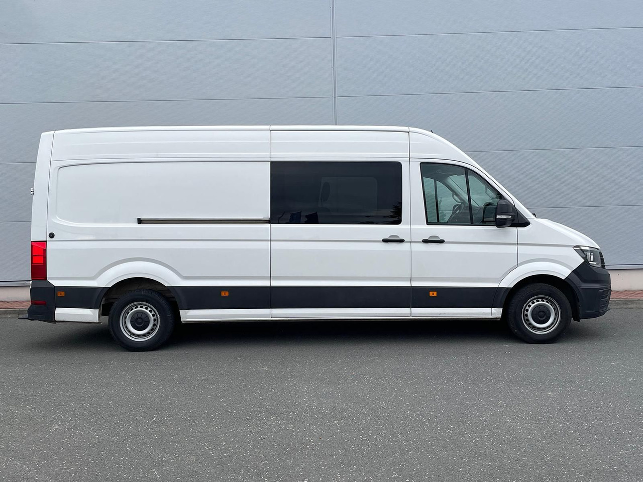 Volkswagen Crafter Kasten 35 L4H3 AHK KLIMA DAB PDC KAMERA - فان: صور 5 Volkswagen Crafter Kasten 35 L4H3 AHK KLIMA DAB PDC KAMERA - فان: صور 5