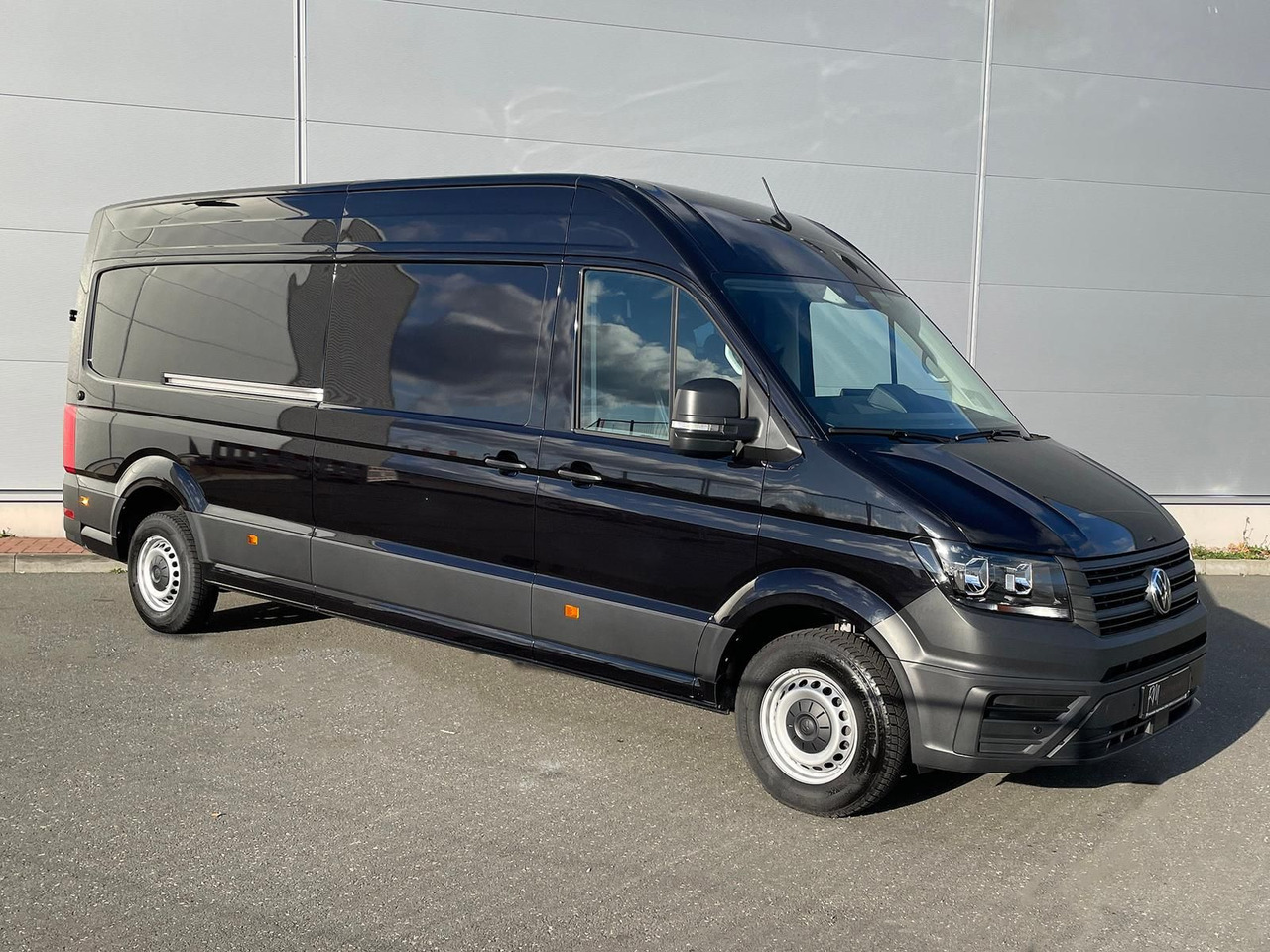 Volkswagen Crafter Kasten 35 L4H3 NAV SITZHZ AHK DAB KAMERA - ميكروباص: صور 2 Volkswagen Crafter Kasten 35 L4H3 NAV SITZHZ AHK DAB KAMERA - ميكروباص: صور 2
