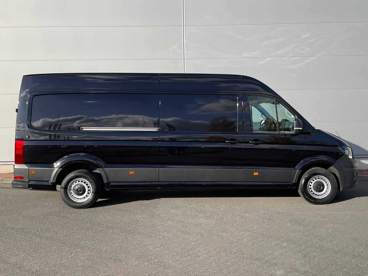Volkswagen Crafter Kasten 35 L4H3 NAV SITZHZ AHK DAB KAMERA - ميكروباص: صور 5 Volkswagen Crafter Kasten 35 L4H3 NAV SITZHZ AHK DAB KAMERA - ميكروباص: صور 5