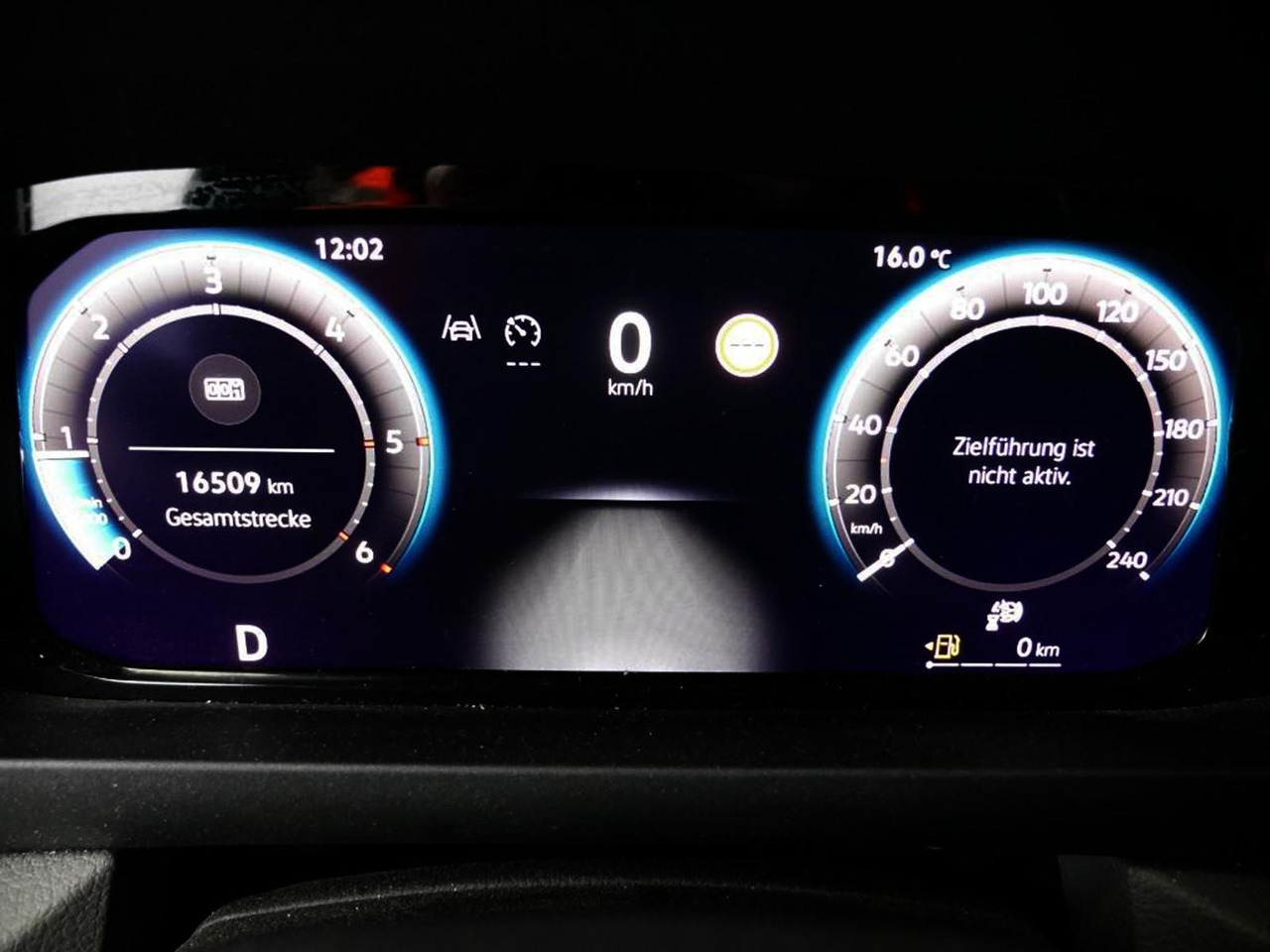 Volkswagen Crafter Kasten 35 L4H3 NAVI DAB KAMERA PDC - ميكروباص: صور 3 Volkswagen Crafter Kasten 35 L4H3 NAVI DAB KAMERA PDC - ميكروباص: صور 3