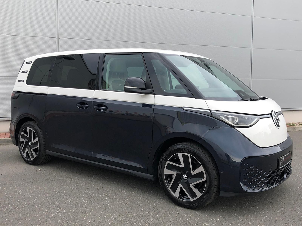 Volkswagen ID. Buzz 150 kW Pro AHK ACC MATRIX LED KEYLESS - ميكروباص, فان كهربائية: صور 2 Volkswagen ID. Buzz 150 kW Pro AHK ACC MATRIX LED KEYLESS - ميكروباص, فان كهربائية: صور 2