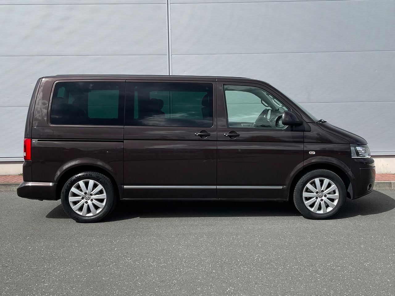 Volkswagen T5 Multivan Highline 4M LEDER AHK MFL - ميكروباص: صور 5 Volkswagen T5 Multivan Highline 4M LEDER AHK MFL - ميكروباص: صور 5