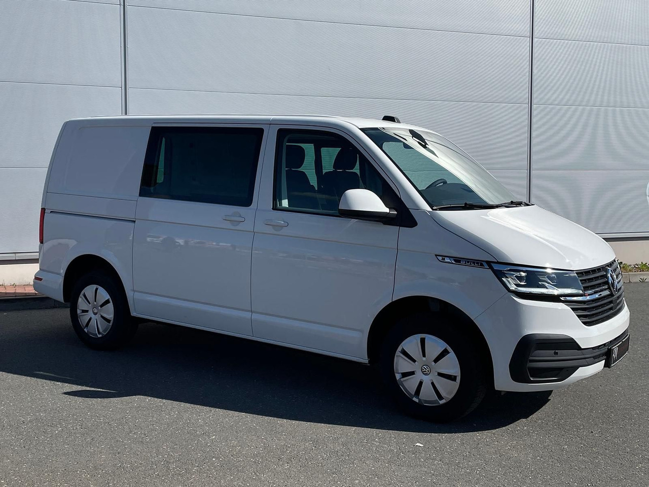 Volkswagen T6.1 Transporter Kasten 4M ACC PDC KAMERA STANDH - ميكروباص: صور 2 Volkswagen T6.1 Transporter Kasten 4M ACC PDC KAMERA STANDH - ميكروباص: صور 2