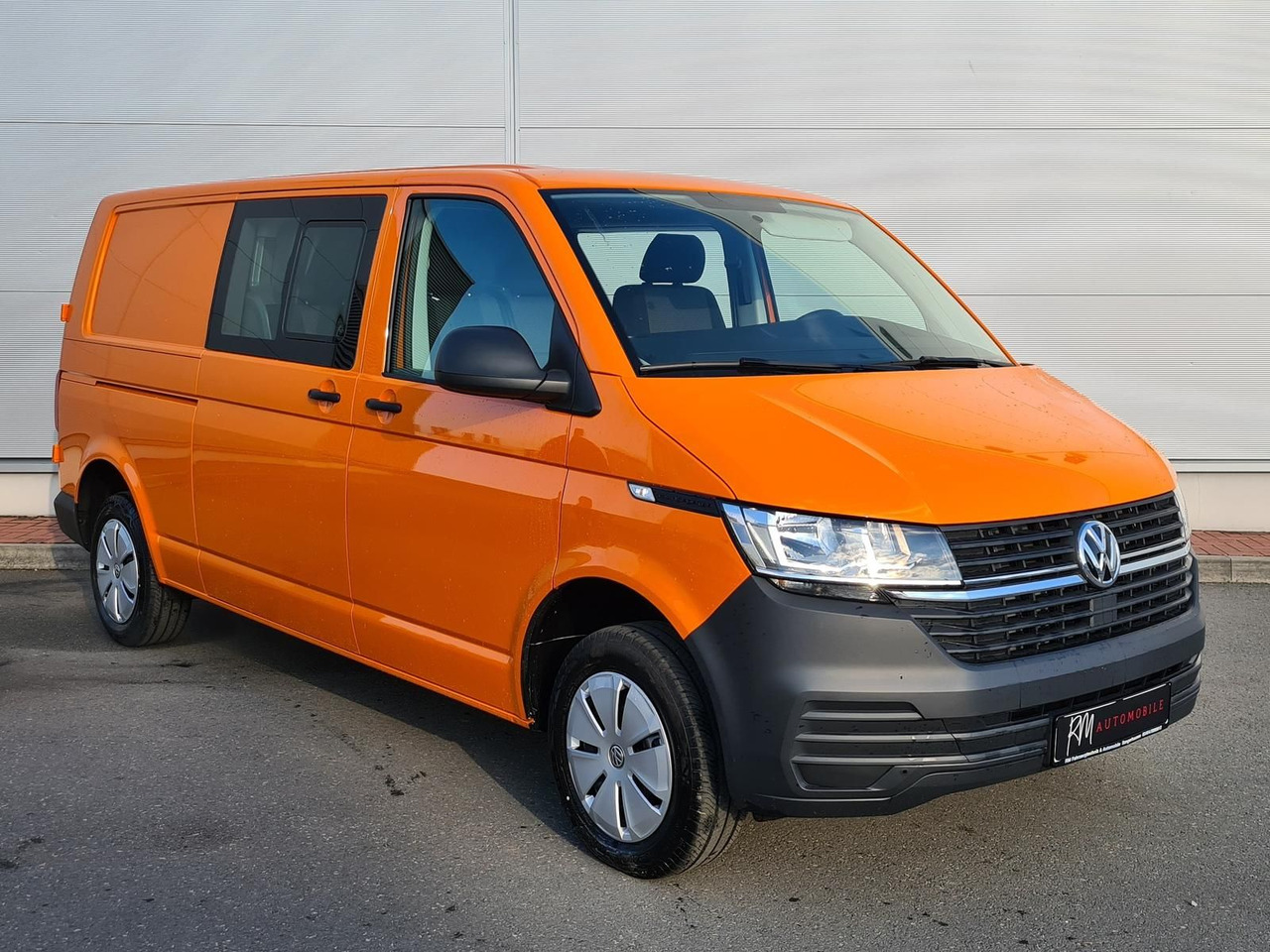 Volkswagen T6.1 Transporter MIXTO lang LED PDC KLIMA SITZH - سيارة: صور 2 Volkswagen T6.1 Transporter MIXTO lang LED PDC KLIMA SITZH - سيارة: صور 2