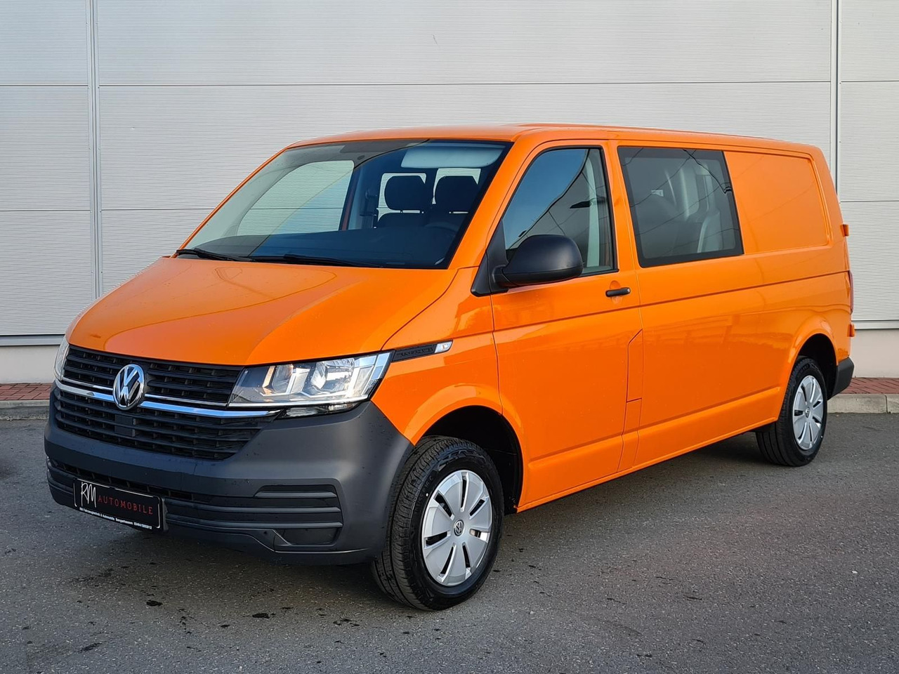 Volkswagen T6.1 Transporter MIXTO lang LED PDC KLIMA SITZH - سيارة: صور 1 Volkswagen T6.1 Transporter MIXTO lang LED PDC KLIMA SITZH - سيارة: صور 1