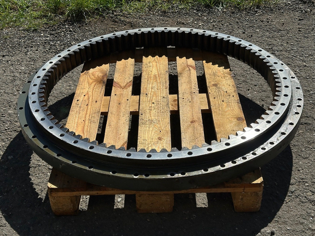 LIEBHERR Original Drehkranz – Kugeldrehverbindung mit ID-Nr.11690802. R920 S-1545,R920-1545,R922 LC-1442,R922 LC-1443,R922-1442,R924 LC-1444,R924 LC-1445,R924-1444,R925-1444. #11690802.N10220272# - حلقة الدوران - حفارات زحافة: صور 5 LIEBHERR Original Drehkranz – Kugeldrehverbindung mit ID-Nr.11690802. R920 S-1545,R920-1545,R922 LC-1442,R922 LC-1443,R922-1442,R924 LC-1444,R924 LC-1445,R924-1444,R925-1444. #11690802.N10220272# - حلقة الدوران - حفارات زحافة: صور 5